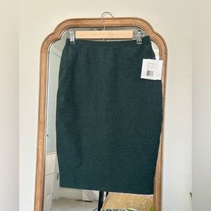 NWT Beyond Yoga forest green space dye knee length skirt size Small